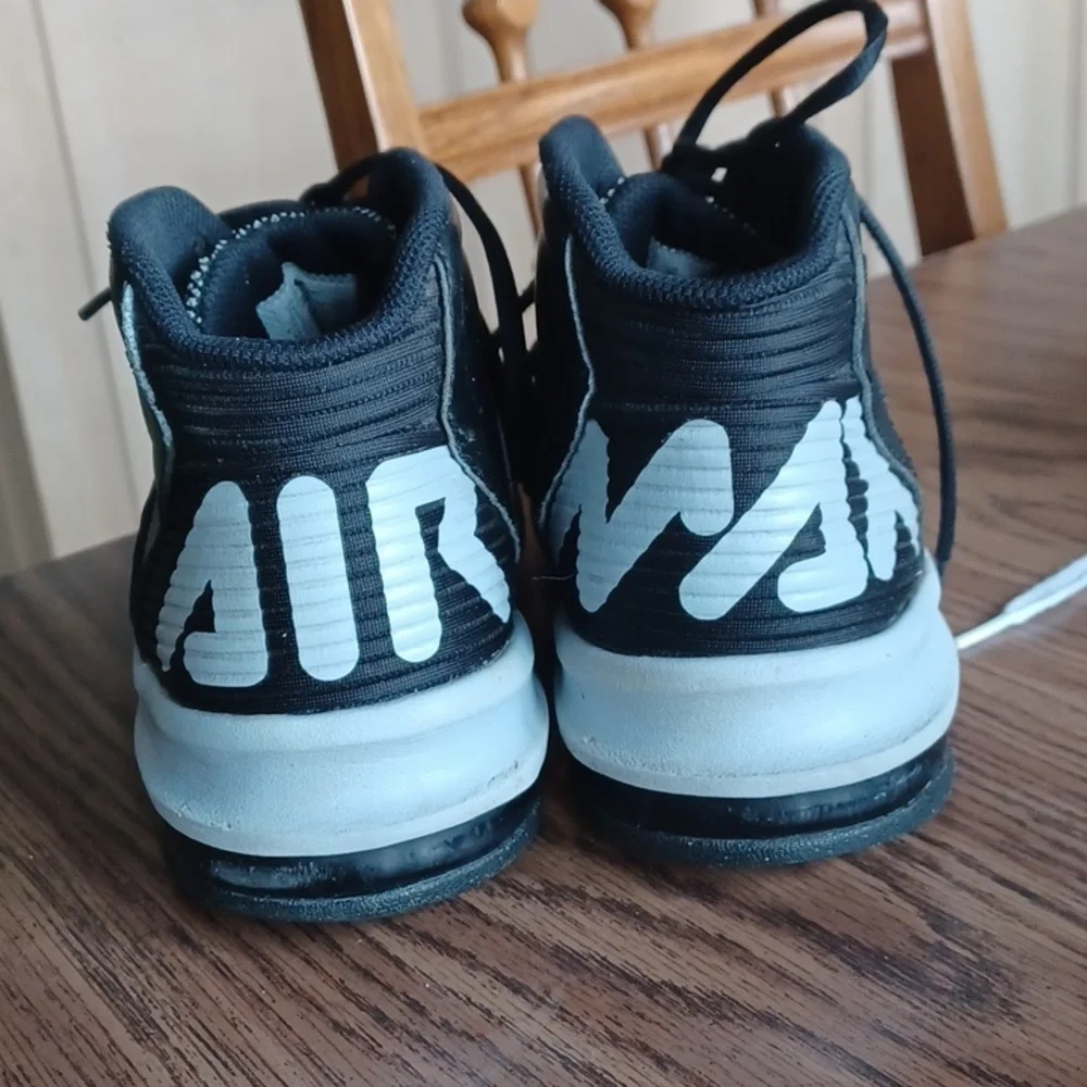 Nike Air Max Charge Size 7Y Shoes Boy's Basketball Youth's Black
